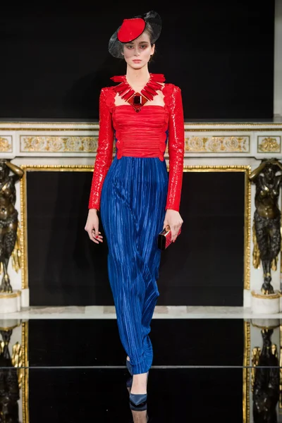 Look 32